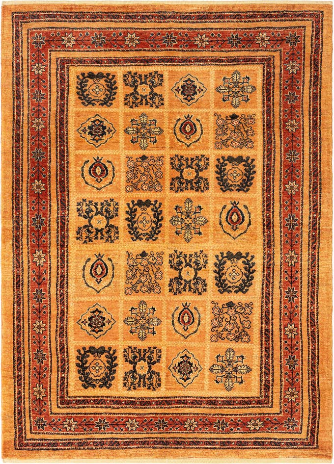 Detail image of 3' 7 x 4' 11 Kashkuli Wool Rug
