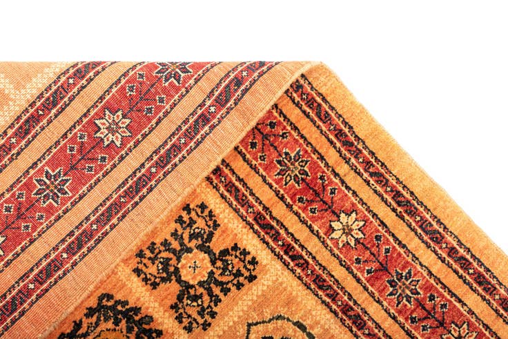 Detail image of 3' 7 x 5' Kashkuli Wool Rug