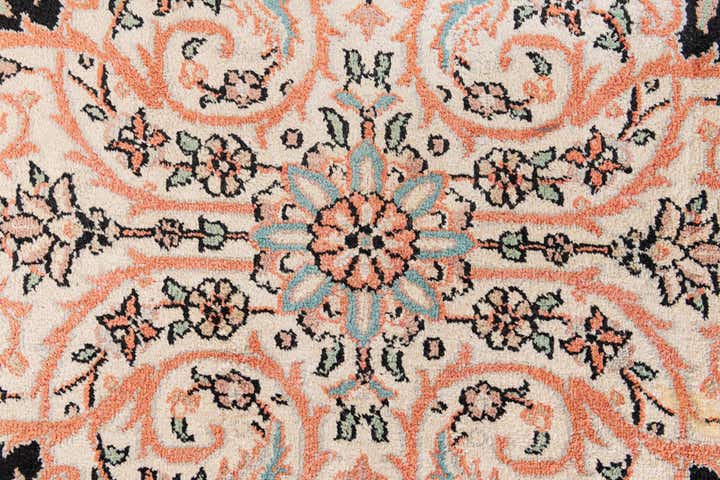 6' 11 x 9' 10 Hand Knotted Kashmir Oriental Rug