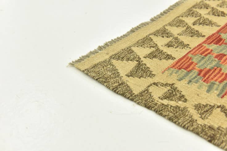 Detail image of 4' 6 x 6' 6 Hand Woven Kilim Maymana Wool Rug