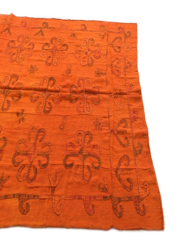 Detail image of 5' 4 x 7' 3  Hand Woven Kilim Suzani Wool Rug