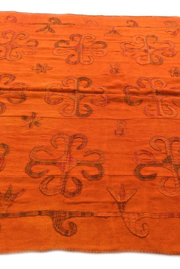 Detail image of 5' 4 x 7' 3 Hand Woven Kilim Suzani Wool Rug