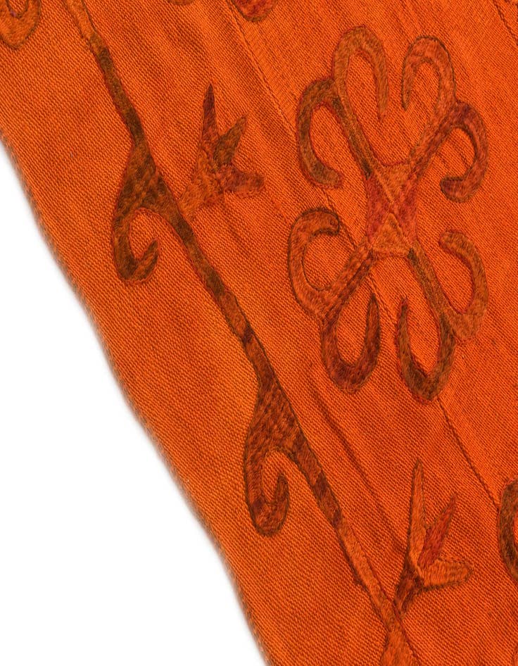 Detail image of 5' 4 x 7' 3  Hand Woven Kilim Suzani Wool Rug