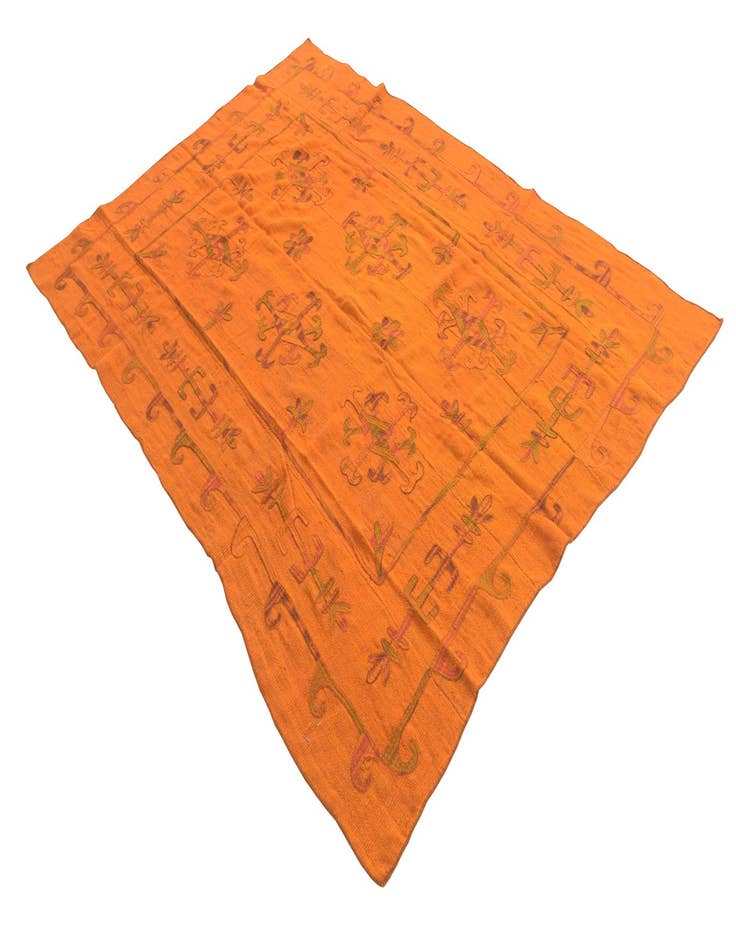 Detail image of 5' 6 x 7' 10 Hand Woven Kilim Suzani Wool Rug