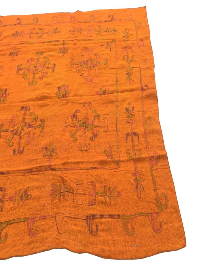 Detail image of 5' 6 x 7' 10 Hand Woven Kilim Suzani Wool Rug