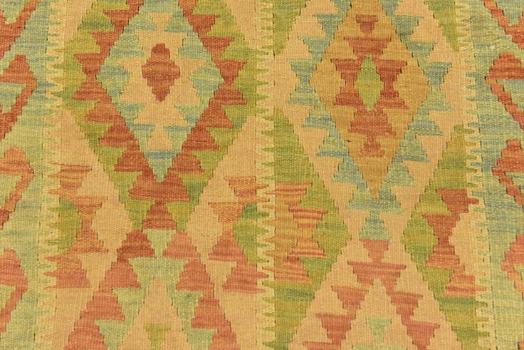 Detail image of 3' 2 x 5' Hand Woven Kilim Waziri Wool Rug