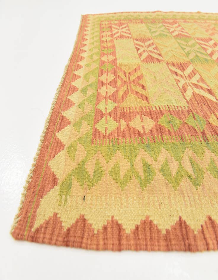 Detail image of 4' x 6' 6  Hand Woven Kilim Waziri Wool Rug