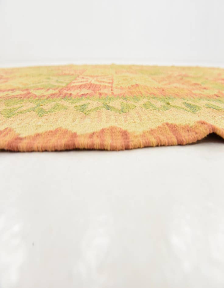 Detail image of 4' x 6' 6 Hand Woven Kilim Waziri Wool Rug