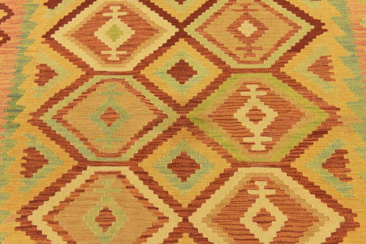 Detail image of 4' 9 x 6' 6 Hand Woven Kilim Waziri Wool Rug