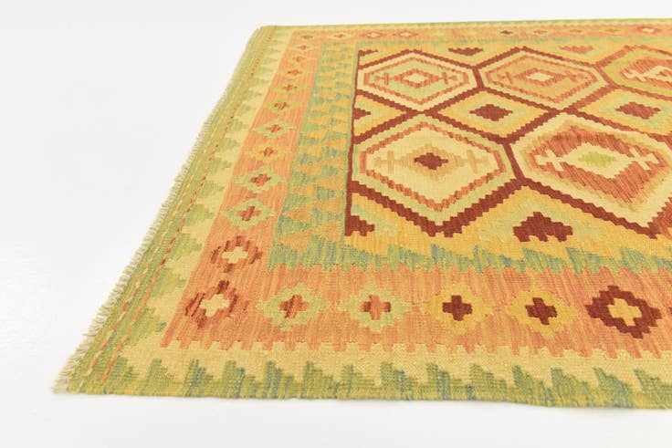Detail image of 4' 9 x 6' 6 Hand Woven Kilim Waziri Wool Rug