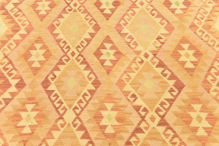 Detail image of 6' 4 x 9' 9 Hand Woven Kilim Waziri Wool Rug