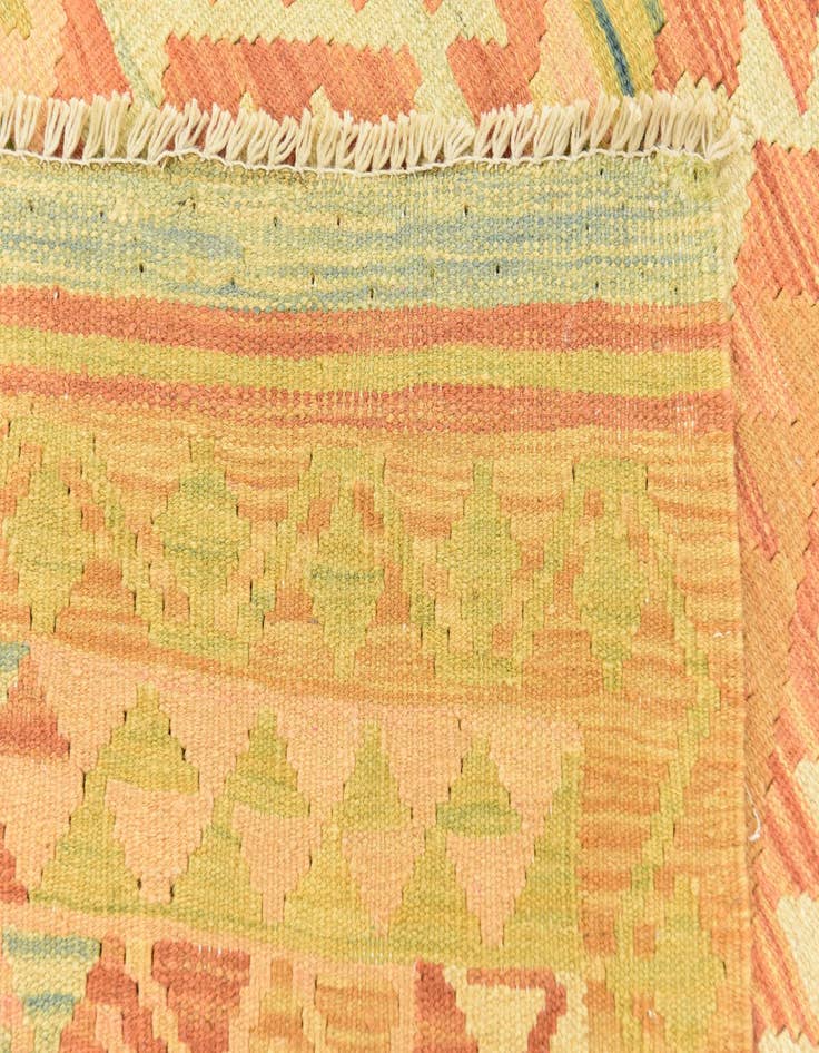 Detail image of 4' 9 x 6' 6  Hand Woven Kilim Waziri Wool Rug