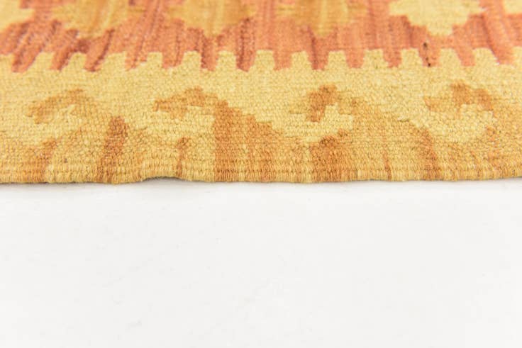 Detail image of 4' 9 x 6' 8 Hand Woven Kilim Waziri Wool Rug