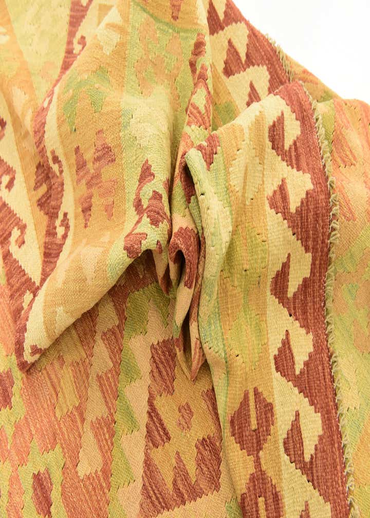 4' 9 x 6' 9 Hand Woven Kilim Waziri Wool Rug