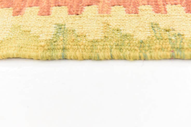 Detail image of 4' 9 x 6' 7 Hand Woven Kilim Waziri Wool Rug