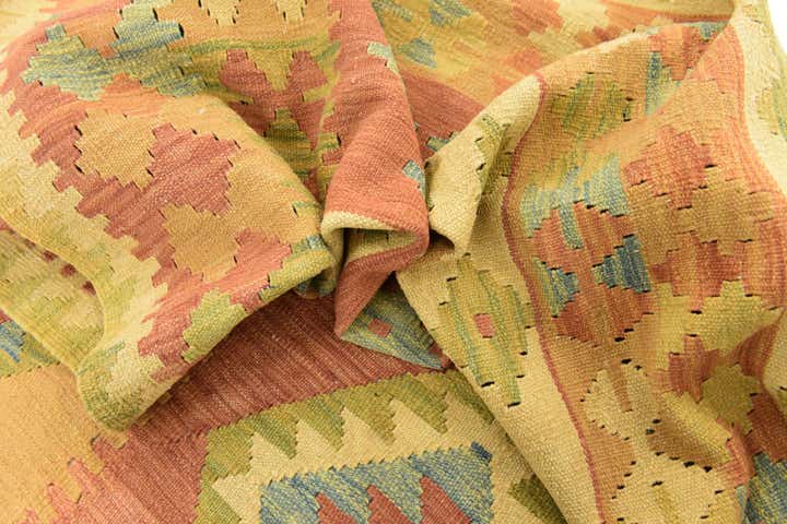 4' 9 x 6' 7 Hand Woven Kilim Waziri Wool Rug