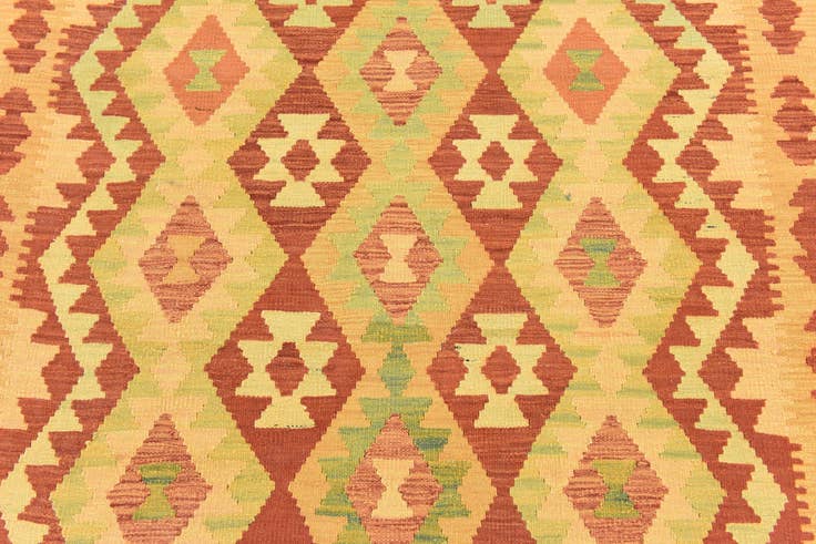 Detail image of 4' 6 x 6' 8 Hand Woven Kilim Waziri Wool Rug
