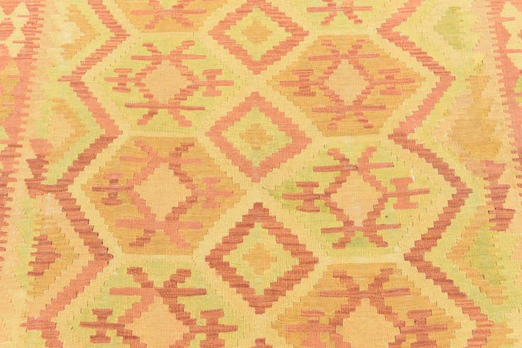 Detail image of 4' 7 x 6' 6 Hand Woven Kilim Waziri Wool Rug