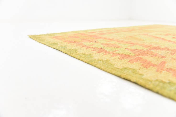 Detail image of 4' 7 x 6' 6 Hand Woven Kilim Waziri Wool Rug