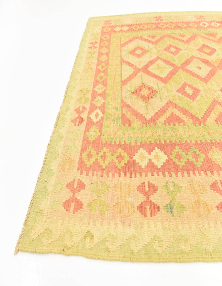 Detail image of 4' 10 x 6' 6 Hand Woven Kilim Waziri Wool Rug
