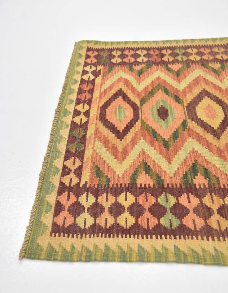 Detail image of 2' 10 x 4' 10 Hand Woven Kilim Waziri Wool Rug