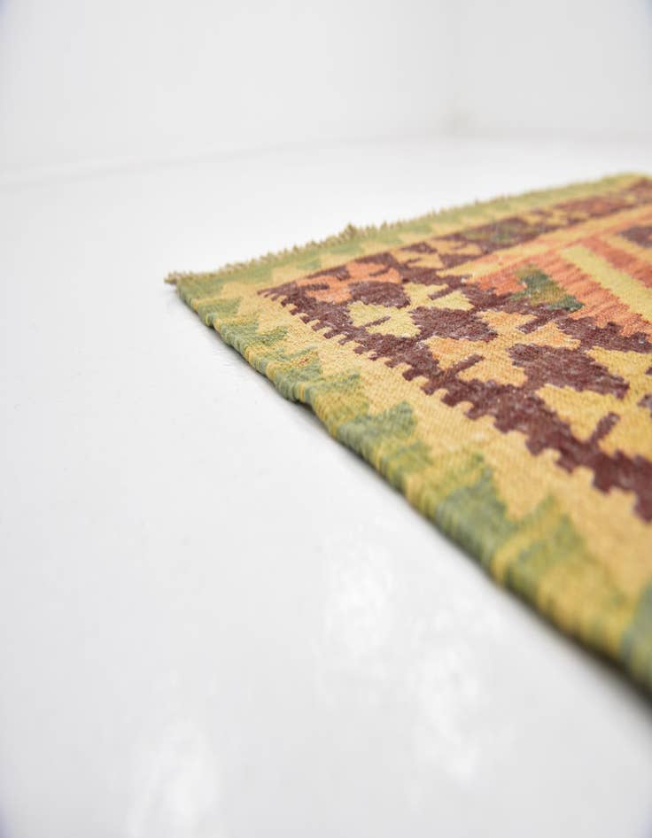 Detail image of 2' 10 x 4' 10 Hand Woven Kilim Waziri Wool Rug
