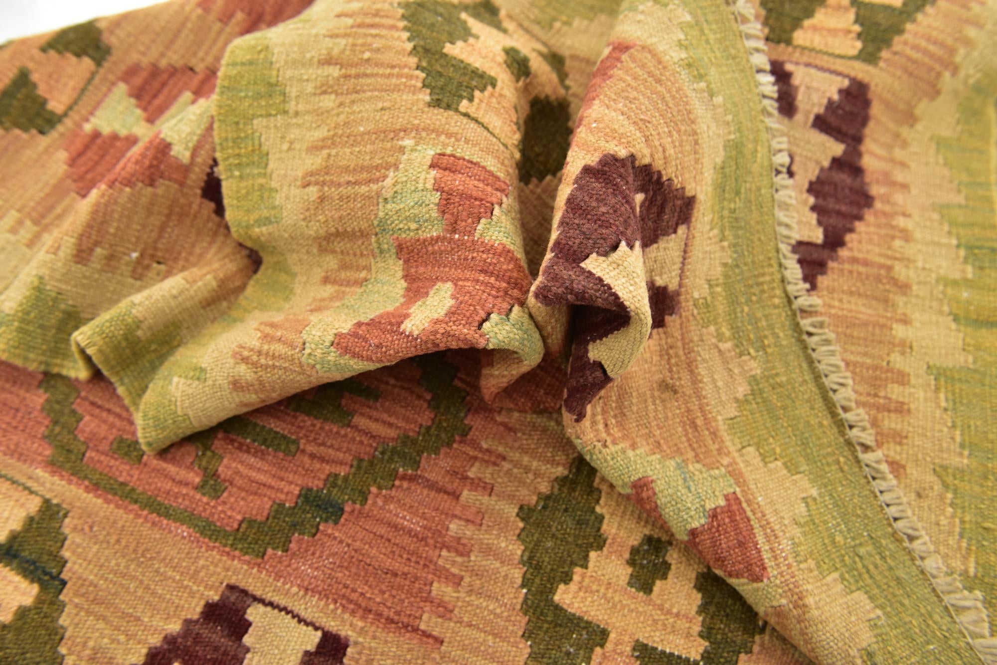 2' 7 x 4' 2 Hand Woven Kilim Waziri Wool Rug