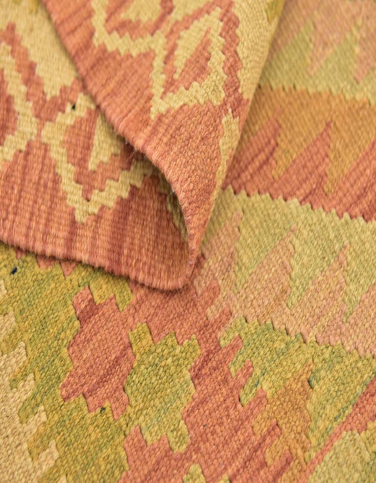 Detail image of 2' 8 x 4'  Hand Woven Kilim Waziri Wool Rug