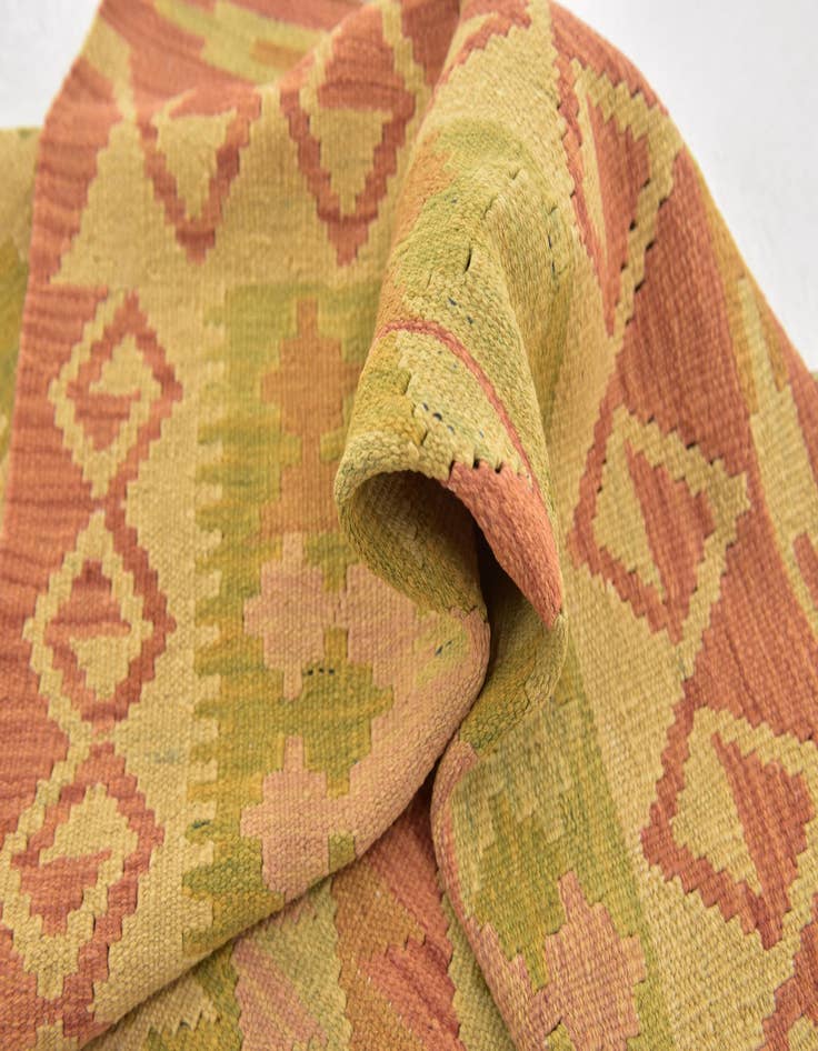 Detail image of 2' 8 x 4'  Hand Woven Kilim Waziri Wool Rug