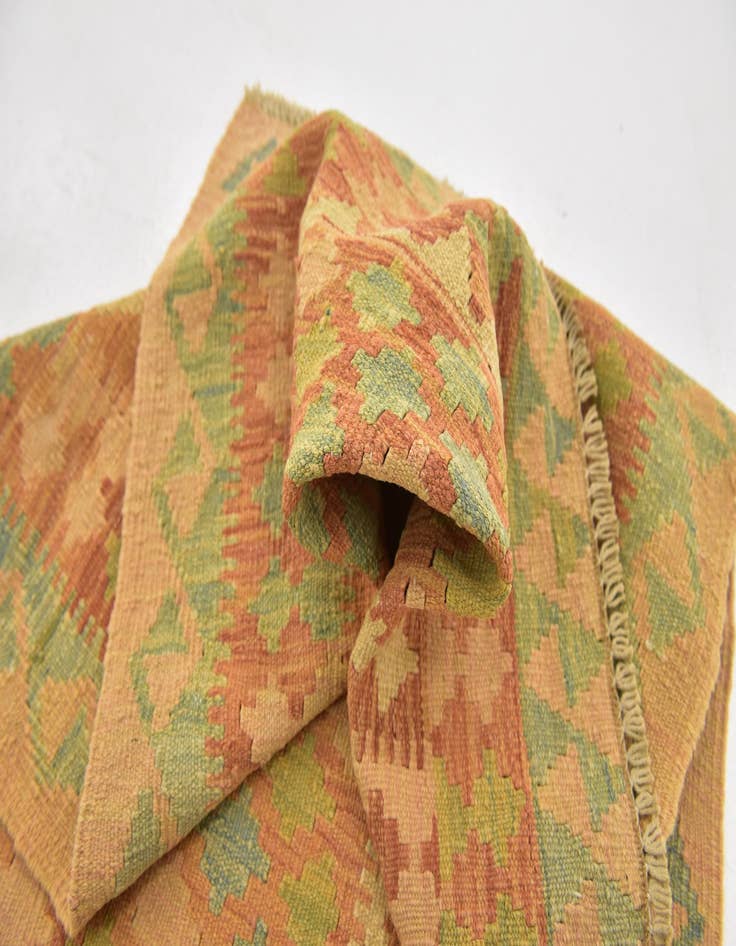 Detail image of 2' 7 x 4' 5  Hand Woven Kilim Waziri Wool Rug