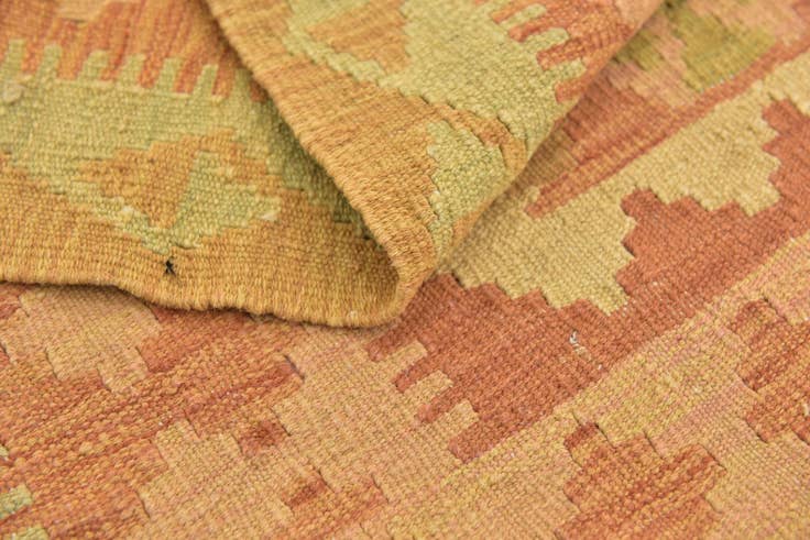 Detail image of 2' 8 x 4' 3 Hand Woven Kilim Waziri Wool Rug
