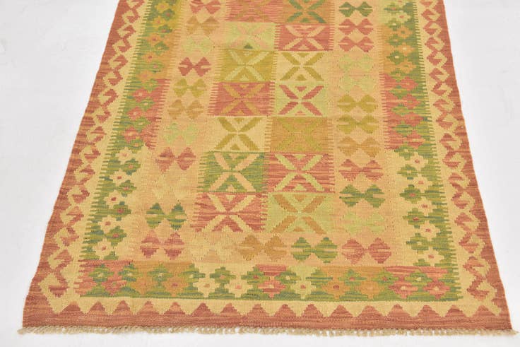 Detail image of 3' x 4' 9 Hand Woven Kilim Waziri Wool Rug