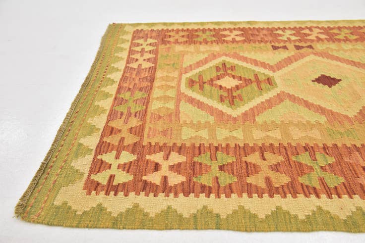 Detail image of 3' 2 x 5' Hand Woven Kilim Waziri Wool Rug