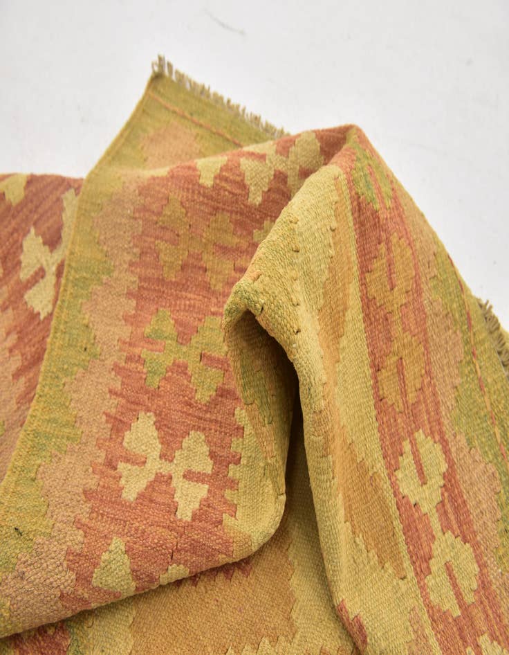 Detail image of 3' x 4' 9  Hand Woven Kilim Waziri Wool Rug