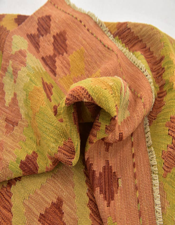 Detail image of 3' 2 x 4' 10  Hand Woven Kilim Waziri Wool Rug