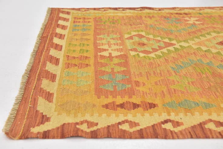Detail image of 3' 3 x 5' Hand Woven Kilim Waziri Wool Rug