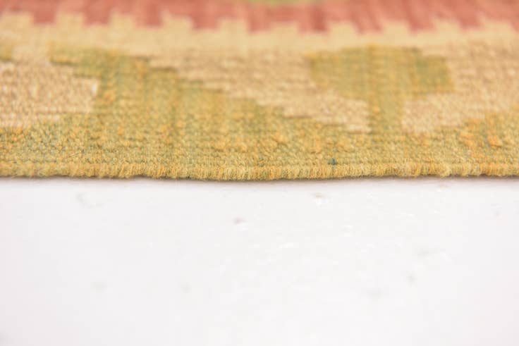 Detail image of 95cm x 150cm Hand Woven Kilim Waziri Wool Rug