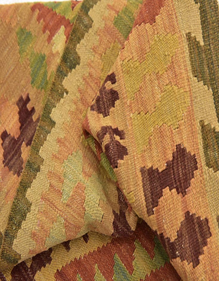 Detail image of 2' 8 x 4' 3  Hand Woven Kilim Waziri Wool Rug