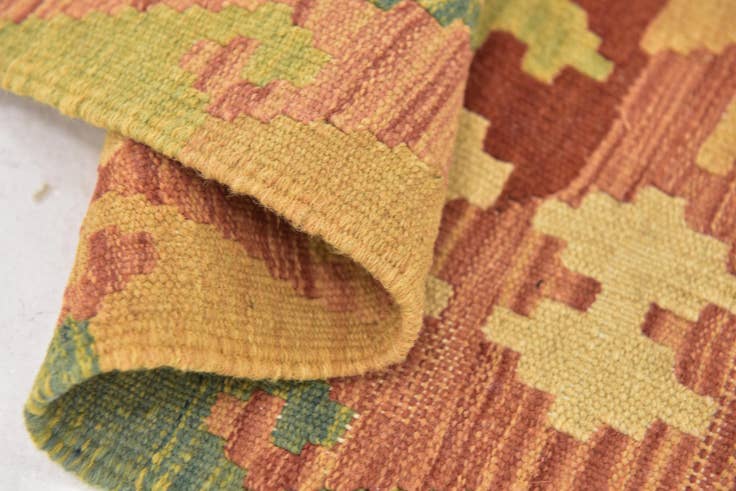 Detail image of 2' 8 x 4' 8 Hand Woven Kilim Waziri Wool Rug