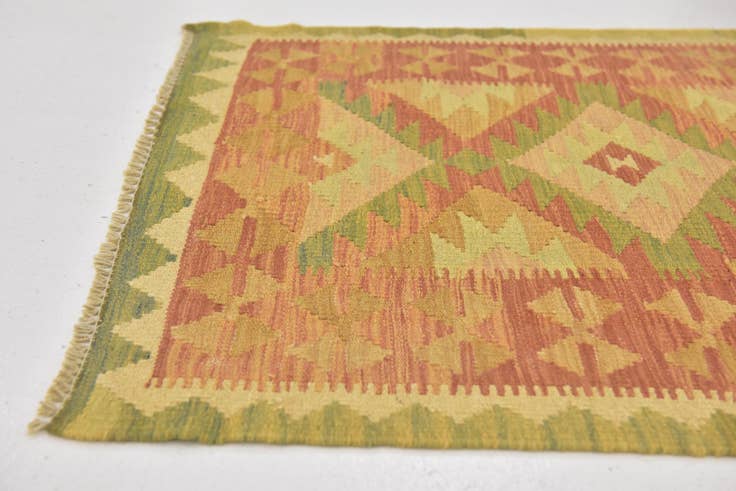 Detail image of 2' 6 x 4' 2 Hand Woven Kilim Waziri Wool Rug