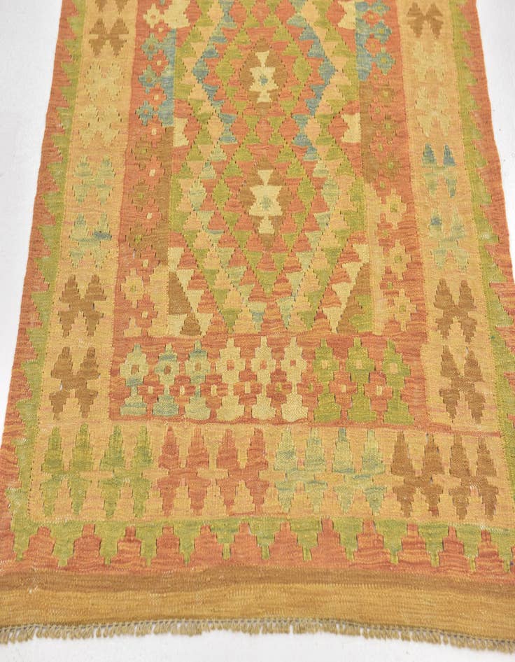 Detail image of 3' 2 x 4' 9  Hand Woven Kilim Waziri Wool Rug