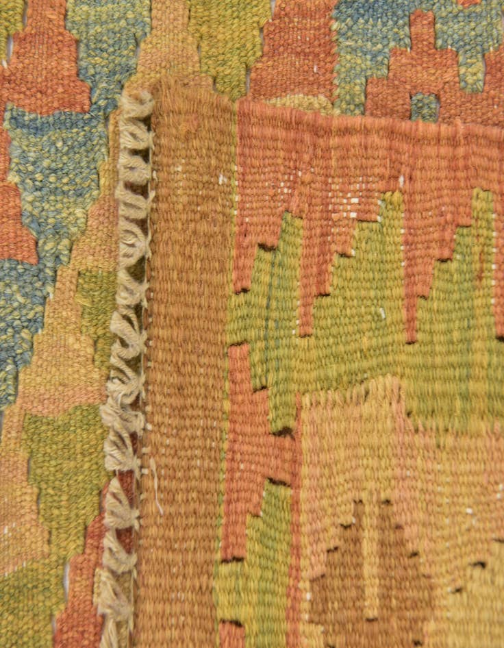 Detail image of 3' 2 x 4' 9  Hand Woven Kilim Waziri Wool Rug