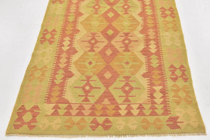 Detail image of 3' 3 x 5' Hand Woven Kilim Waziri Wool Rug