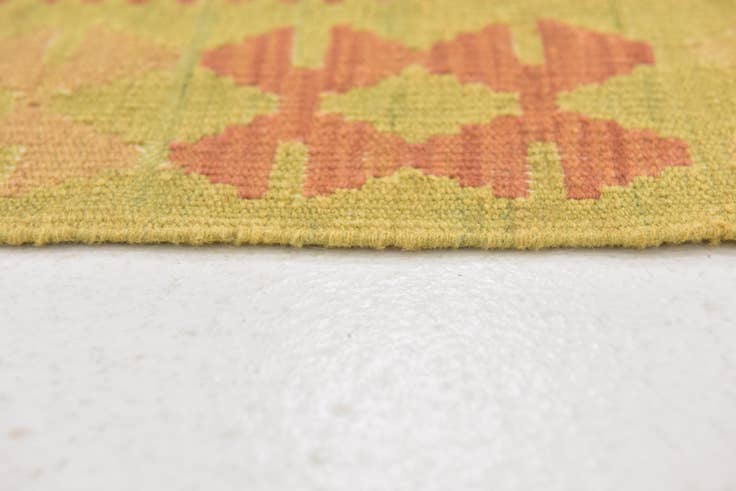 Detail image of 3' 3 x 5' Hand Woven Kilim Waziri Wool Rug