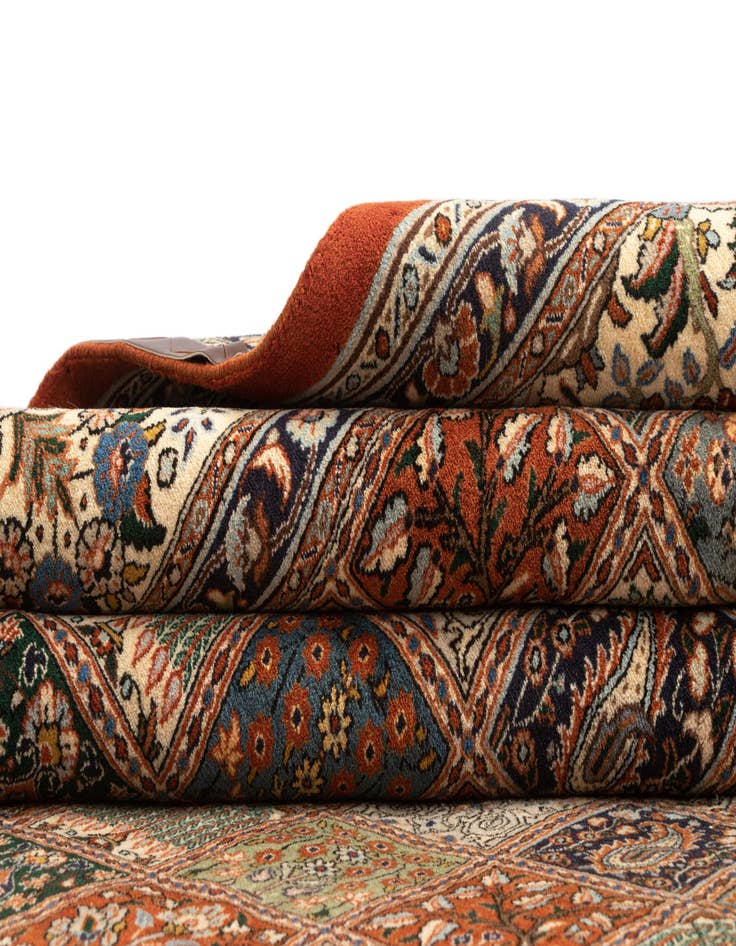 Detail image of 6' 7 x 9' 5 Mood Wool Rug