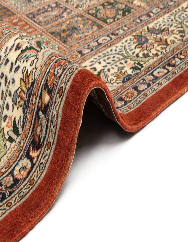 Detail image of 6' 7 x 9' 5 Mood Wool Rug