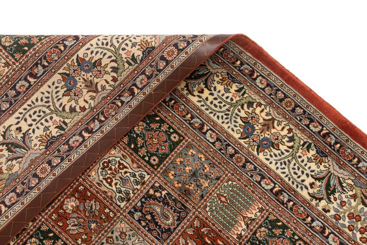 Detail image of 6' 7 x 9' 5 Mood Wool Rug