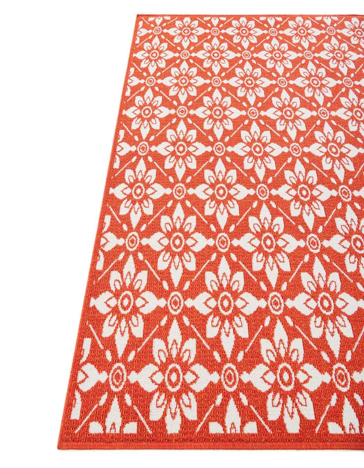 Detail image of 5' 3 x 7' 7 Washable Botanical Indoor / Outdoor Rug