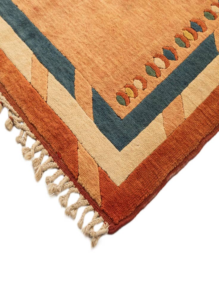 Detail image of 4' 3 x 5' 10  Hand Knotted Shiraz-Gabbeh Persian Wool Rug