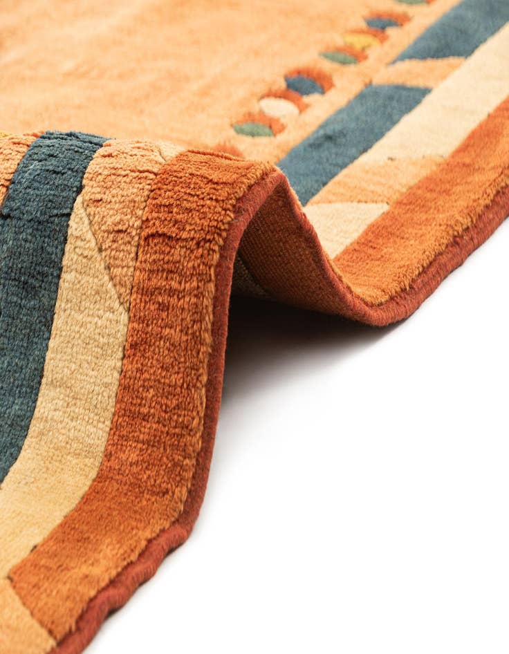 Detail image of 4' 3 x 5' 10  Hand Knotted Shiraz-Gabbeh Persian Wool Rug